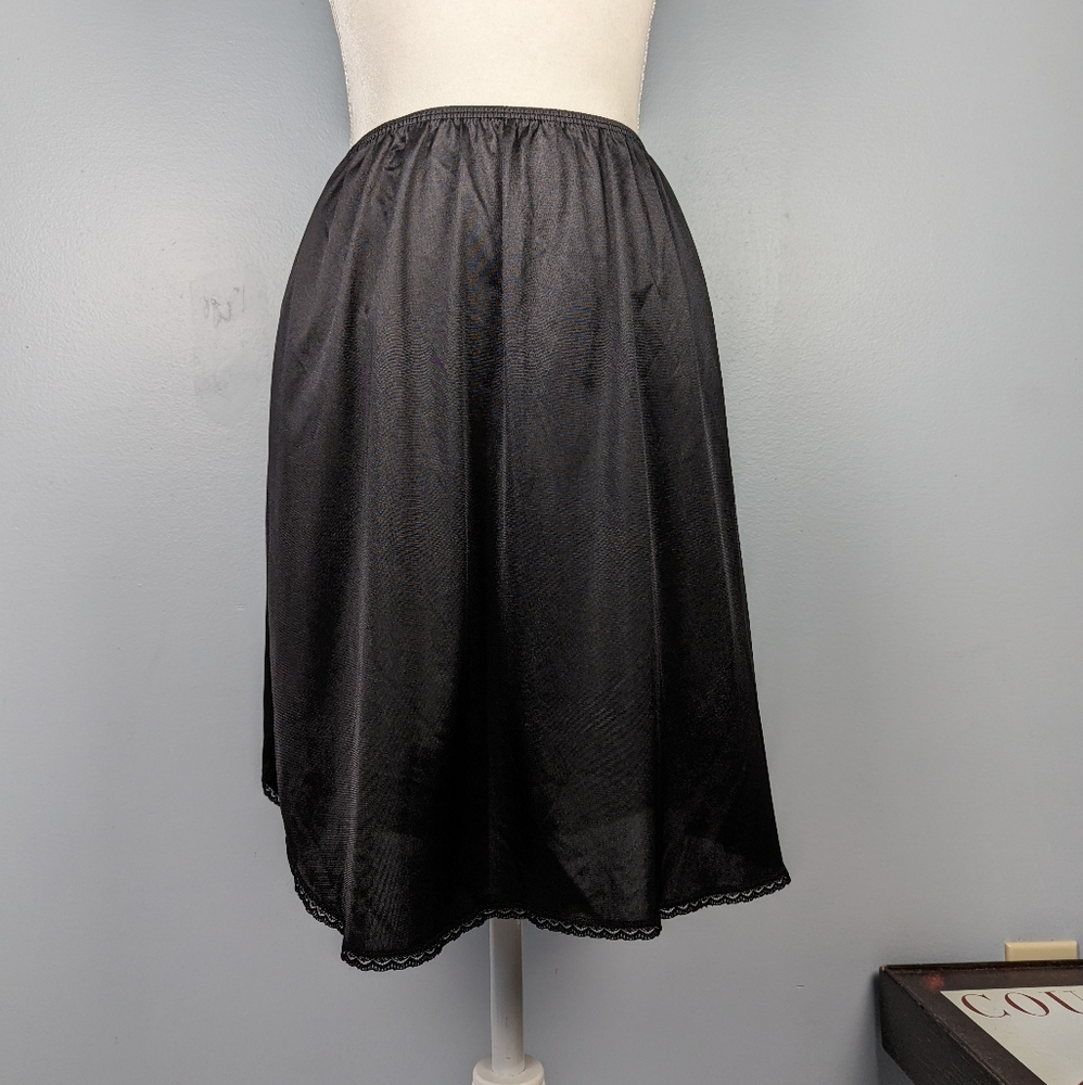 Vassarette Half Slip